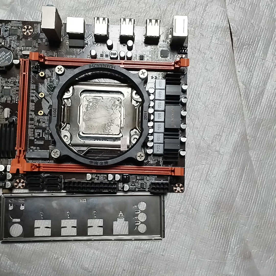 华南金牌x79主板   E5一2640处理器   16G内存议价