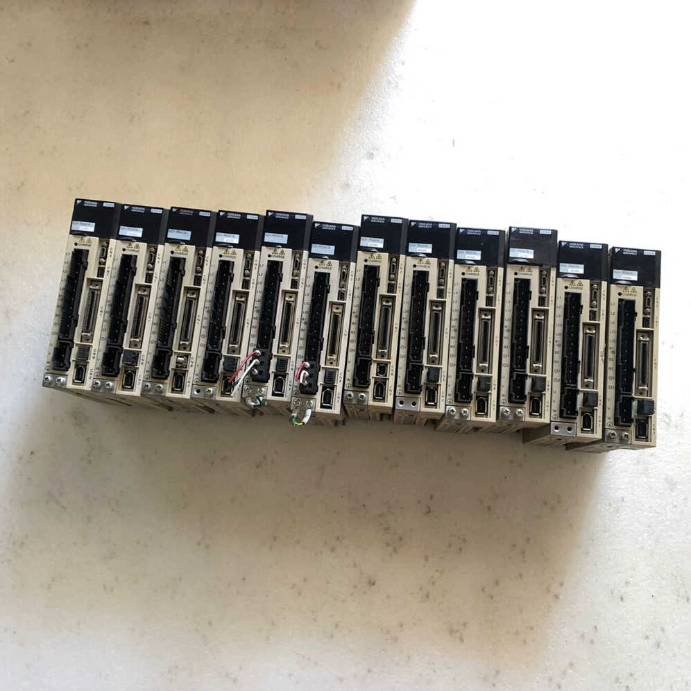 安川驱动 SGDV-1R6A01A002000实物拍摄包好