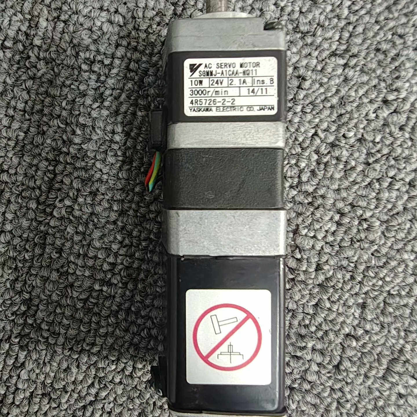 YASKAWA安川二手伺服电机SGMMJ-A1CAA-NQ1