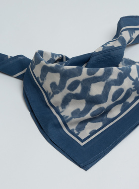 新款围巾女春秋优雅蓝色水墨印花丝巾百搭旅游装饰纯棉领巾小方巾