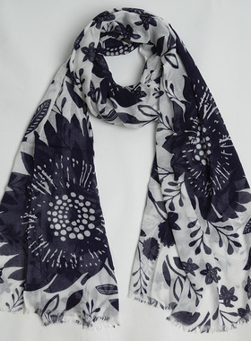 新款出口欧洲 优雅气质蓝色花朵印花围巾女春秋 百搭窄款旅游丝巾