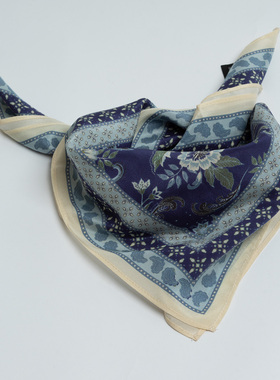 新款围巾女春秋优雅蓝色花朵印花丝巾百搭旅游装饰真丝领巾小方巾