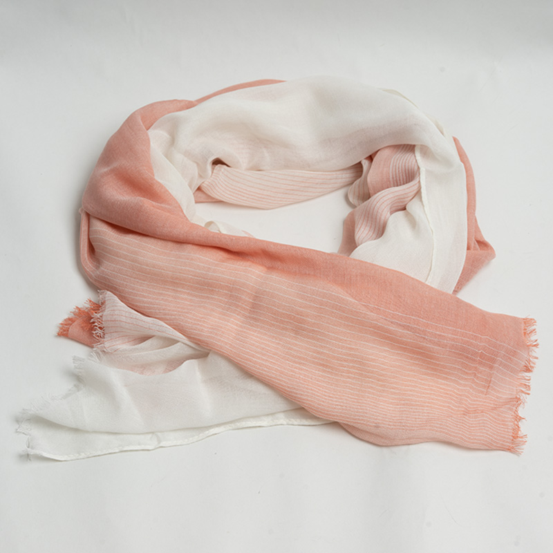 新款出口欧美 优雅气质橙色双拼围巾女春秋 百搭纯色旅游丝巾披肩