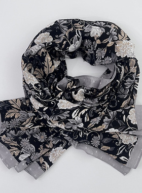 新款欧美时尚优雅气质黑色印花围巾女春秋洋气剪花小尺寸旅游丝巾