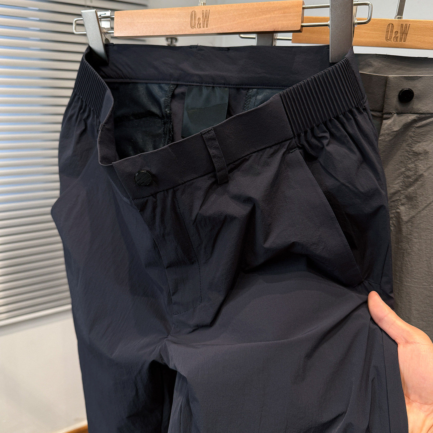 户外运动休闲裤男款2026夏季新款冰爽丝直筒裤男士中年人长裤薄款