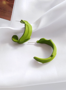 S925银针韩国半圆几何C形小清新抹茶绿耳钉网红同款小清新耳环
