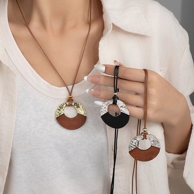 新款极简冷淡风半包圆圈吊坠黑绳长款项链女小众高级感毛衣链配饰