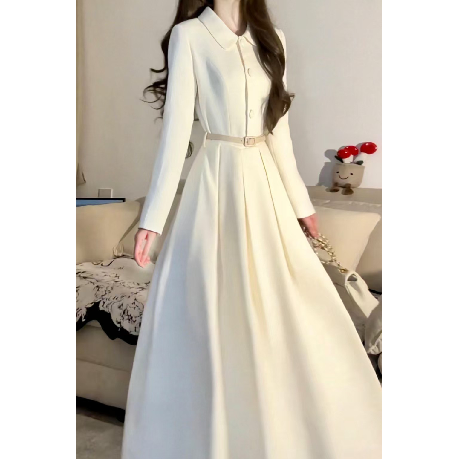 法式温柔风白色长袖连衣裙子女2026新爆款早春收腰气质巨好看长裙