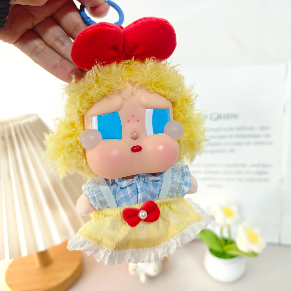 Crybaby哭娃海边度假娃衣搪胶盲盒挂件着替换装黄色白雪公主裙子