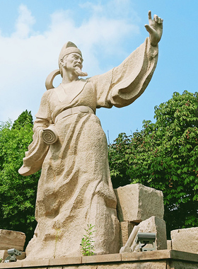 精雕宴花岗岩铸铜名人故居