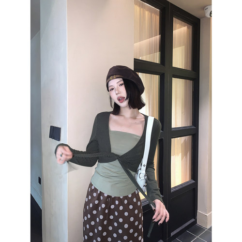 甜辣多多 2026秋V领绑带长袖开衫可调节吊带背心两件套女Z3976