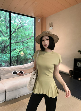 甜辣多多 半高领荷叶边气质针织短袖T恤女2026年夏收腰上衣W9861