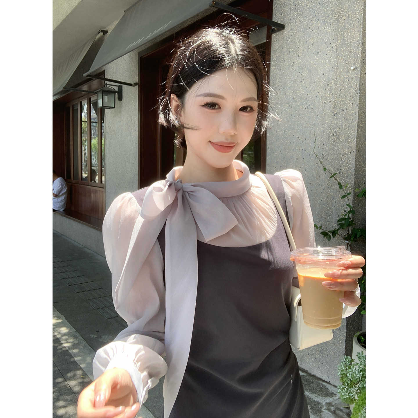 甜辣多多 假两件连衣裙2026年秋撞色韩系气质高级收腰连衣裙J2865图片