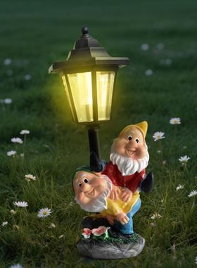 跨境庭院花园装饰小矮人户外太阳能灯精灵圣诞摆件别墅阳台路径灯