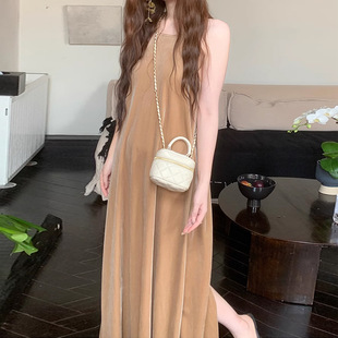 复古气质显瘦连衣裙 慵懒风丝绒吊带长裙女2025秋冬感法式