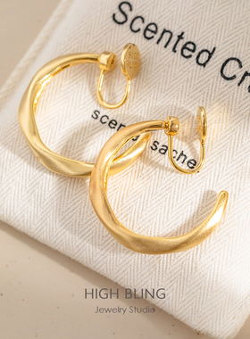 小众设计高级拉丝金几何简约耳圈耳饰无耳洞女蚊香盘耳夹时髦秋冬