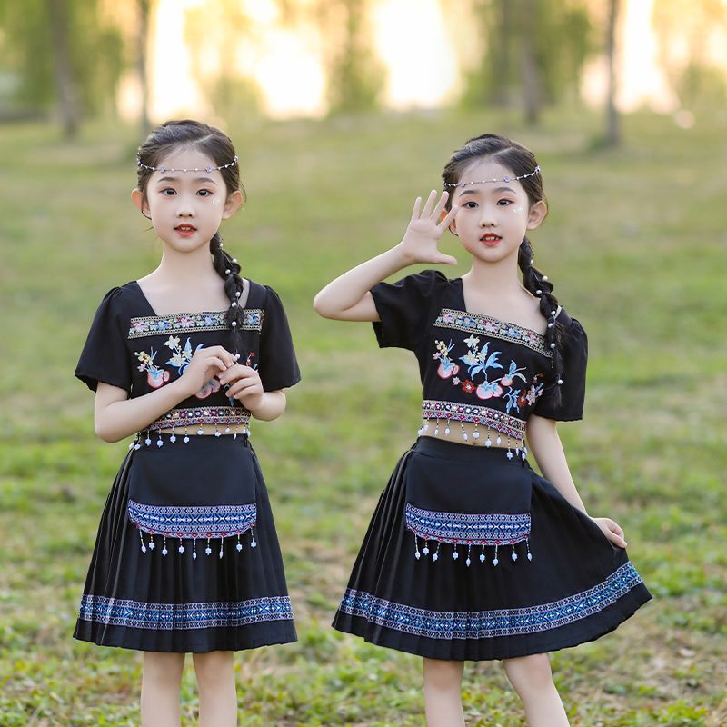 三月三民族服装女童百褶