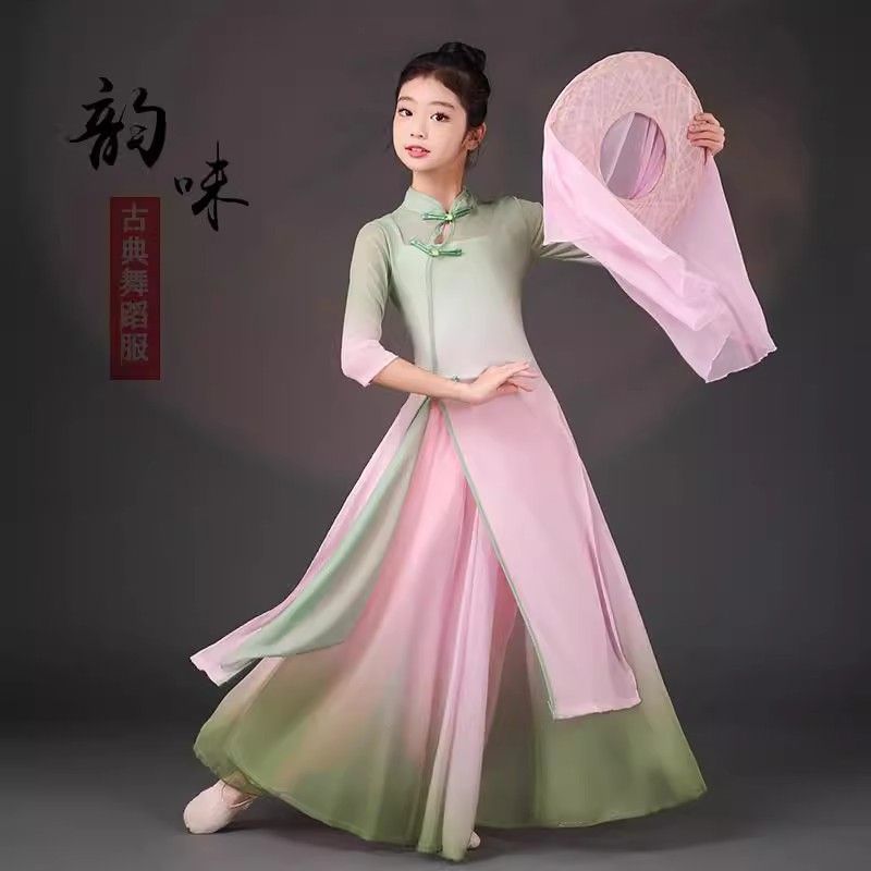 青烟里儿童斗笠道具古典
