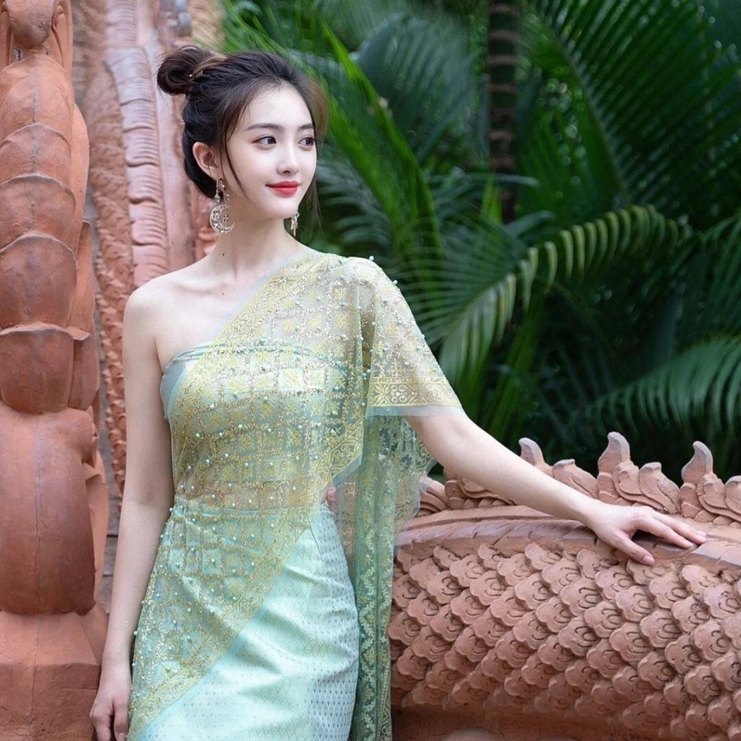 西双版纳傣族服饰民族风