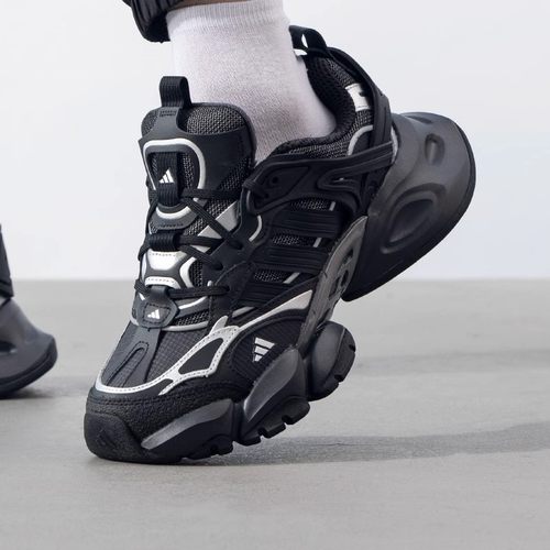 Adidas阿迪达斯缓震跑步鞋