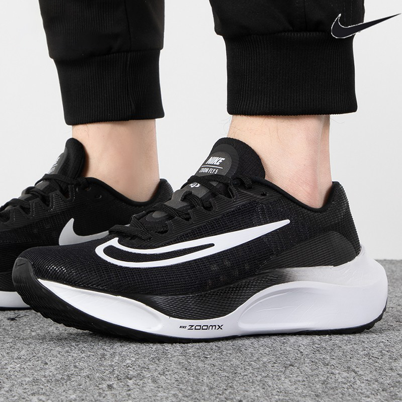 耐克马拉松Nike透气缓震跑步鞋