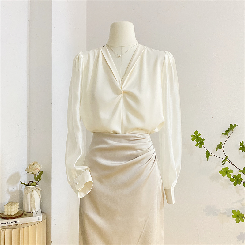 宽松气质套头长袖缎面V领衬衫女