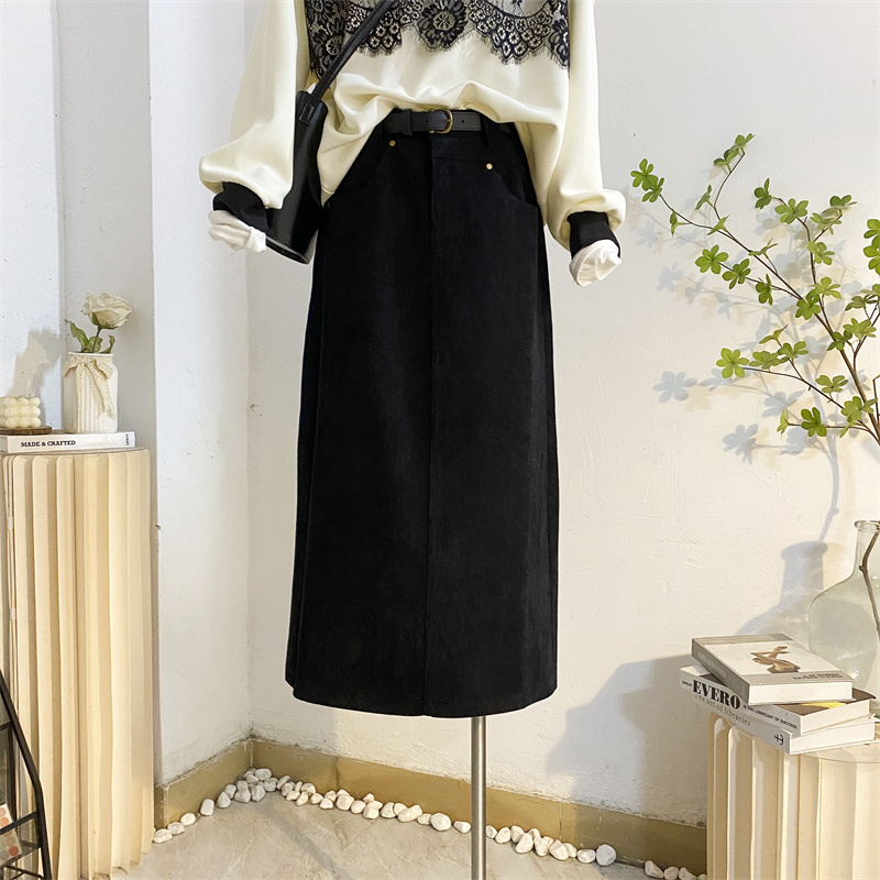 灯芯绒半身裙女秋冬中长款半裙复古气质显瘦后开叉高腰直筒裙子黑