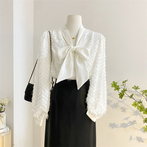 宽松气质长袖雪纺蝴蝶结流苏衬衫