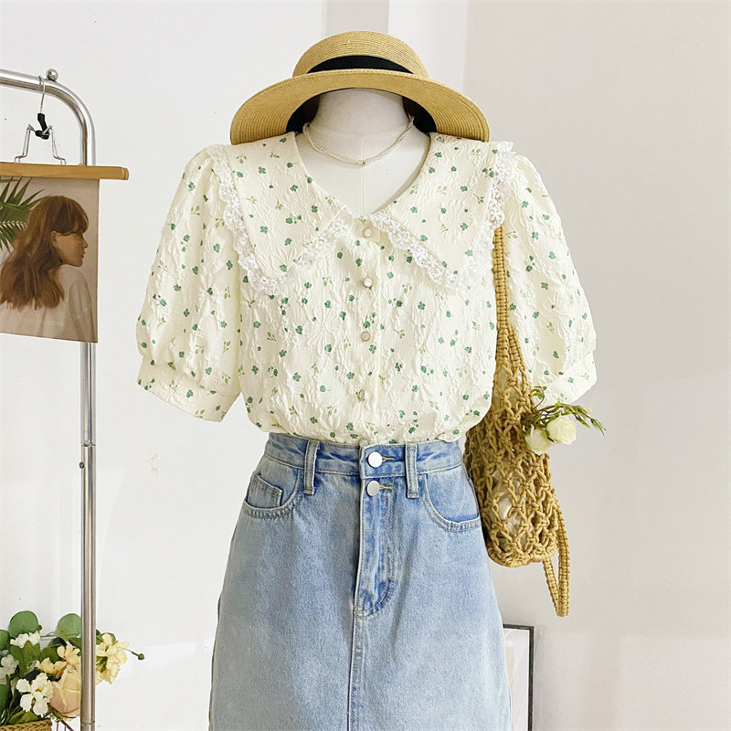 法式蕾丝花边娃娃领碎花衬衫女夏短袖设计感减龄小清新泡泡袖上衣