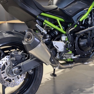 适用于川崎Z900 消音器接原厂前 SE升级排气管中尾段AT2碳纤维改装