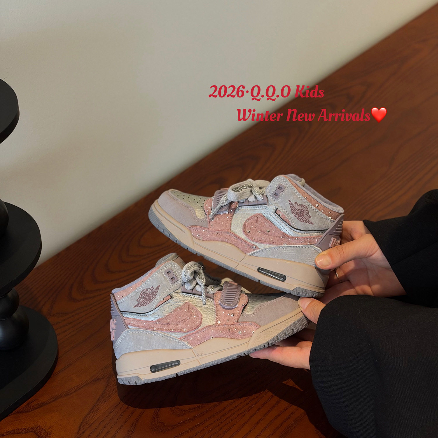 QQO童鞋 2026冬季新款儿童加绒保暖板鞋韩版男女童高帮气垫篮球鞋