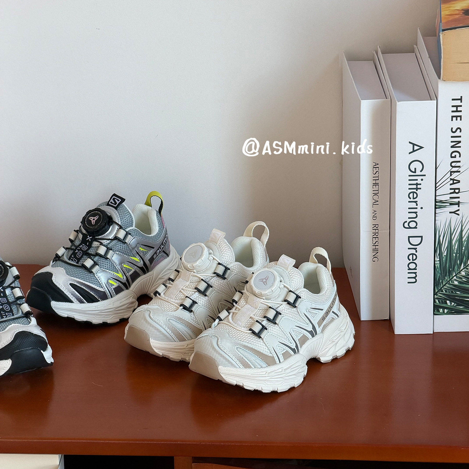 2026春季新款旋转扣童鞋儿童轻便透气防滑老爹鞋男女童运动跑步鞋