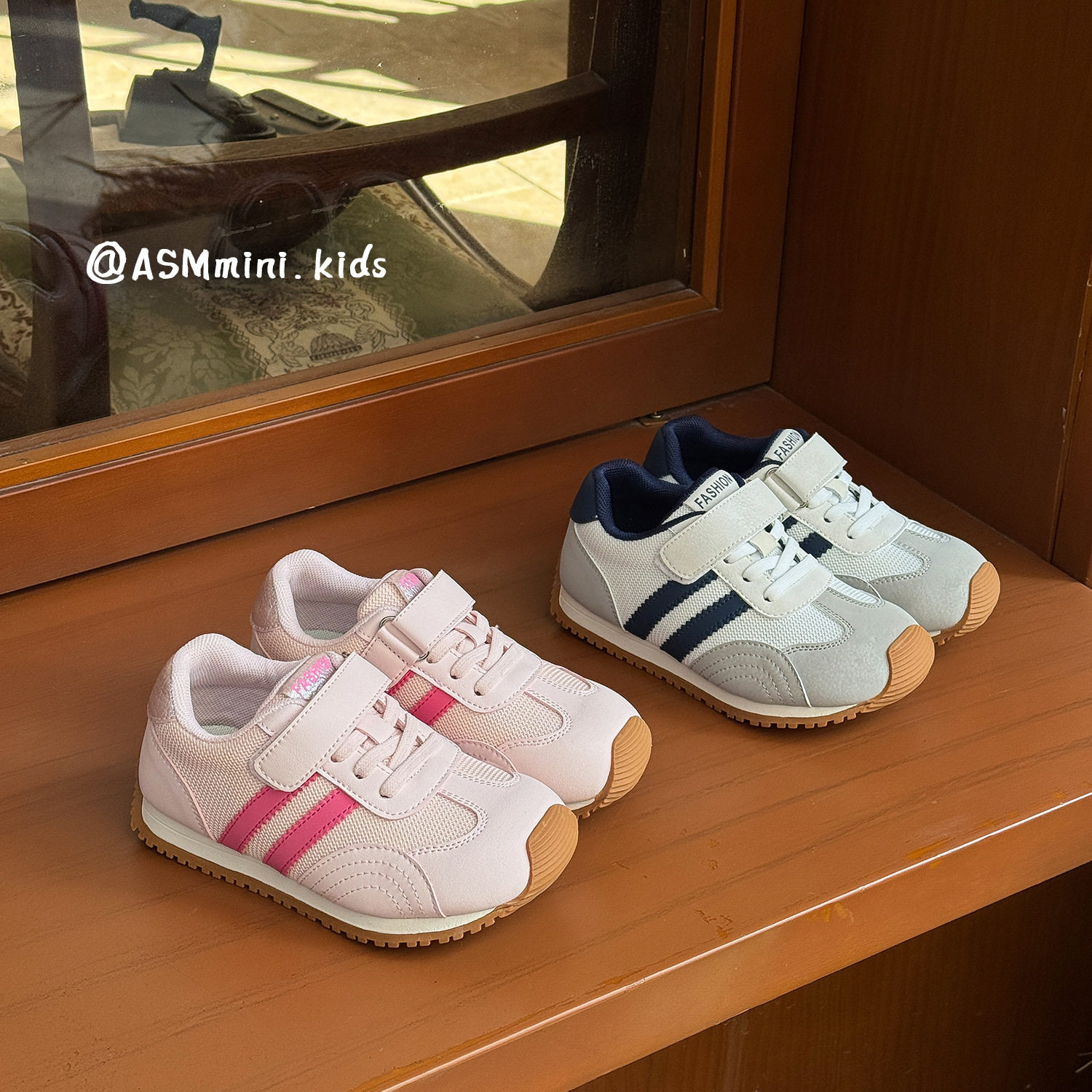 2026春季新款儿童透气防滑运动鞋女童粉色魔术贴阿甘鞋男童跑步鞋