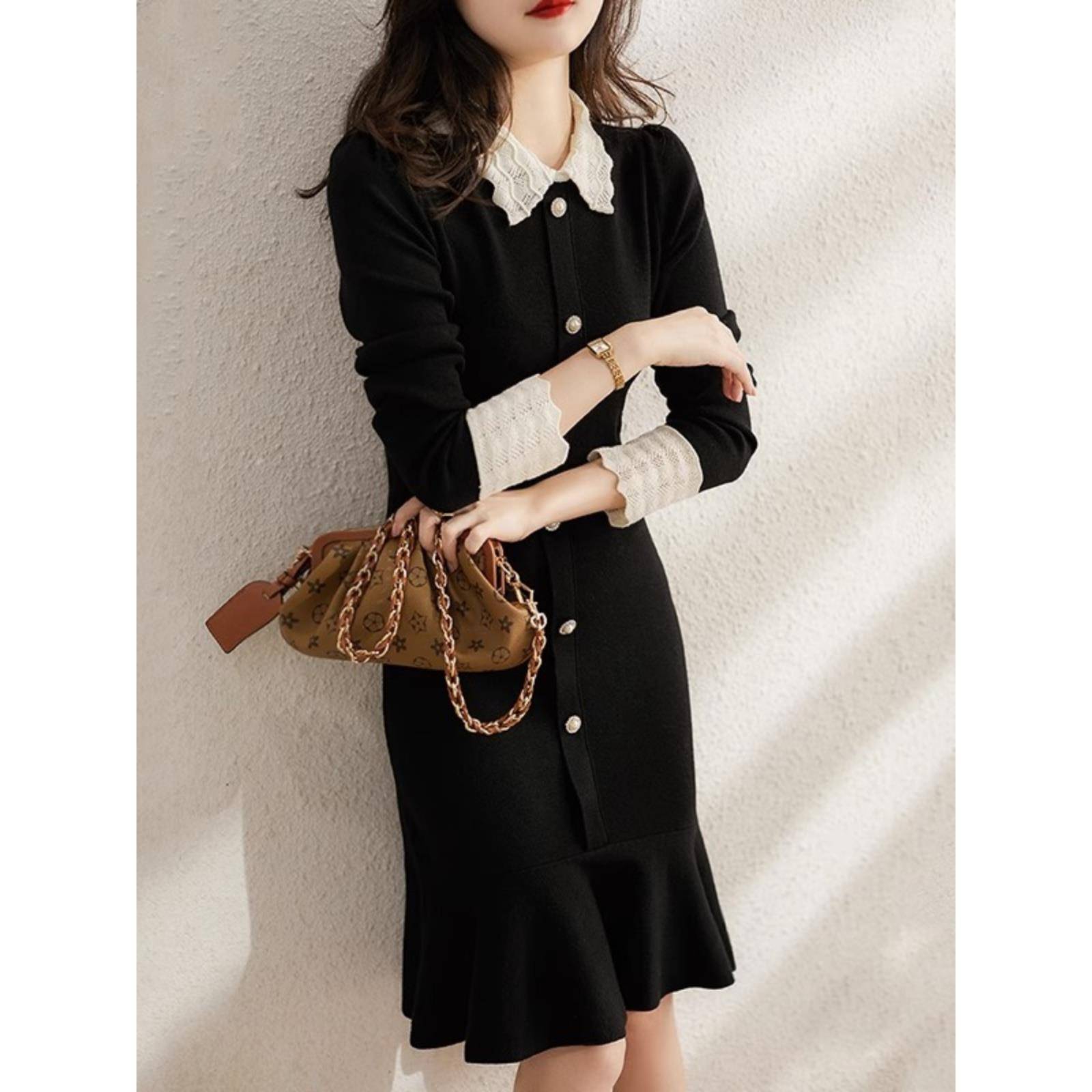 欧洲站秋季2024新款女装赫本风小黑裙气质鱼尾裙子针织打底连衣裙