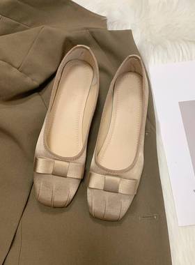 香港2025秋季新款平底单鞋女温柔晚晚风女鞋百搭蝴蝶结方头奶奶鞋