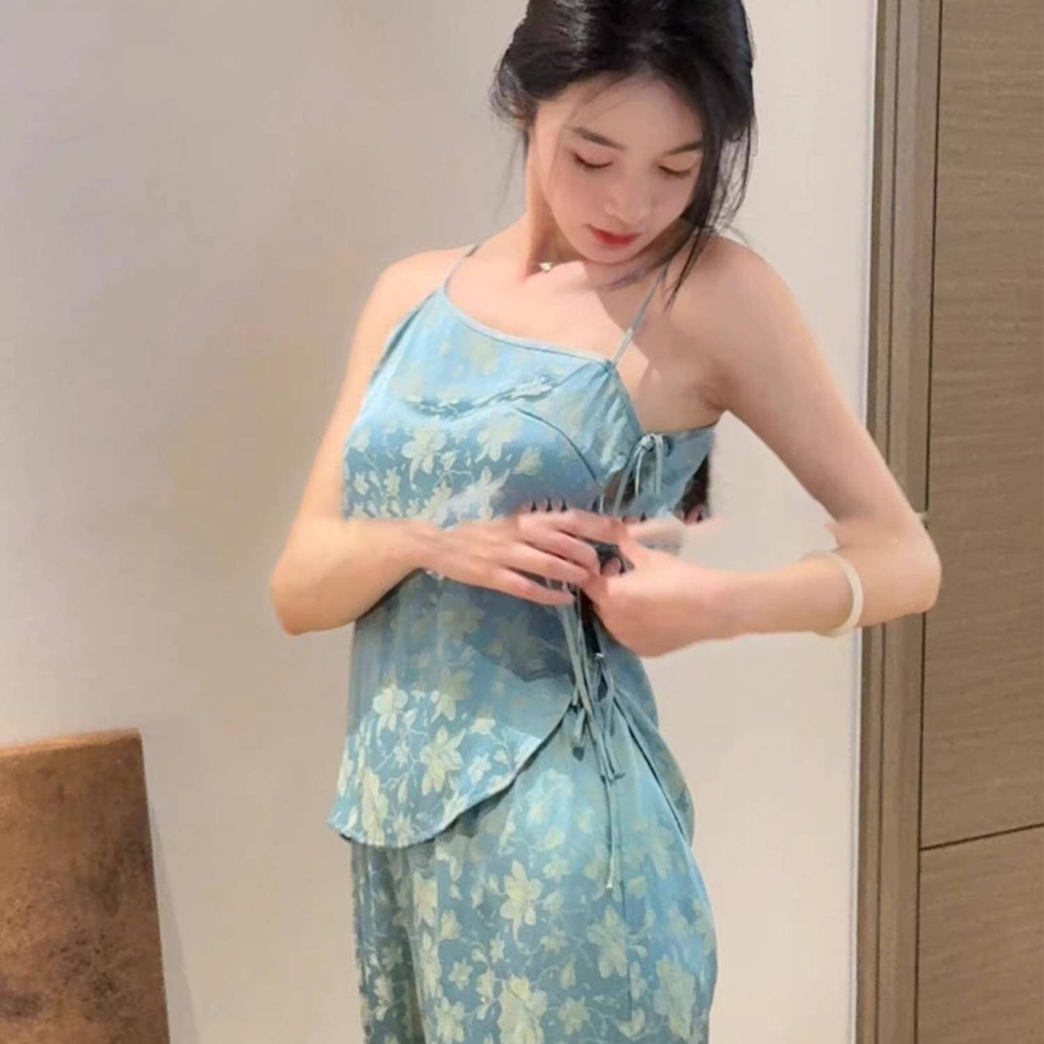 新中式国风复古碎花真丝吊带睡衣女夏款缎面大码可外穿家居服套装