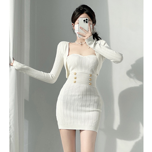 纯欲小白花金扣小香风白色针织开衫性感抹胸包臀短裙礼服套装裙子