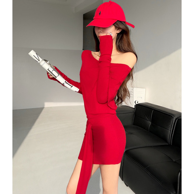 热烈~假日出片辣妹风红色一字肩长袖连衣裙女修身收腰包臀短裙子