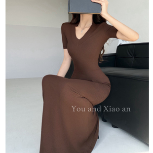 显瘦包臀长裙性感打底鱼尾裙拖地 连衣裙女修身 高智大女主 V领短袖