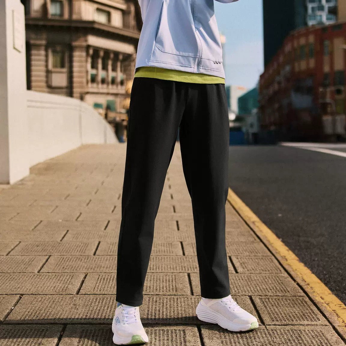 Skechers斯凯奇女士秋季简约锁温抗皱运动休闲直筒长裤P426W029