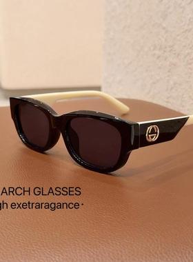 2025年新款显脸小墨镜时尚百搭拼色高级感个性椭圆大框太阳眼镜女