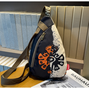 浅色斜挎包胸包女2025新款轻便运动休闲包包牛津布百搭女士单肩包