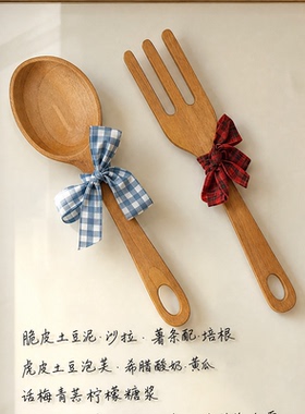 木质超大勺叉壁饰高级感餐厅厨房