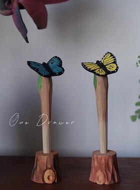 复古蝴蝶木桩手作木雕中性笔摆件