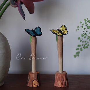 与众不同蝴蝶木桩手作木雕复古创意摆件中性笔黑色水笔文具实用