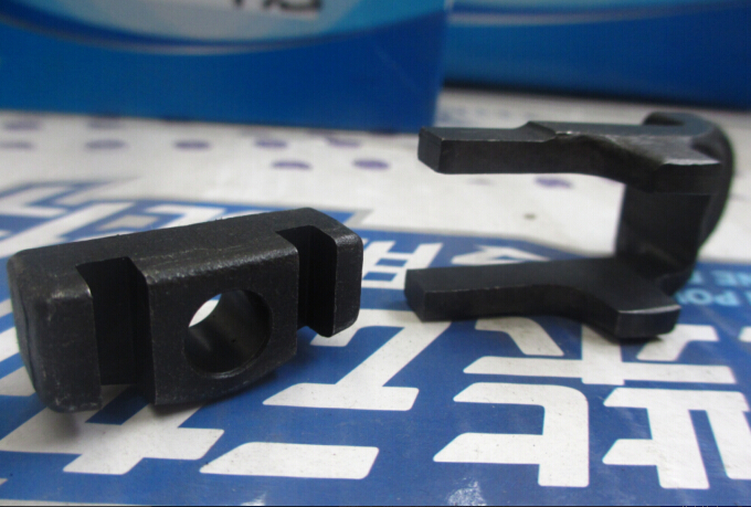 潍柴发动机WP10 290 336马力电喷喷油器固定用卡子压紧块原厂配件