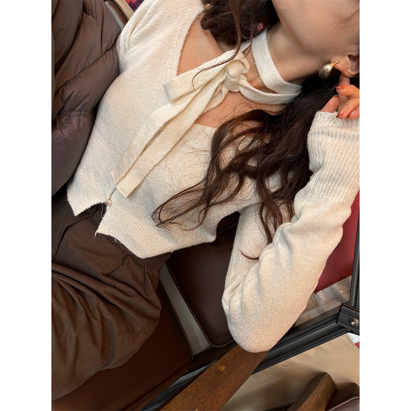 少量现货 韩代东大门 24冬纯色修身正肩V领单排扣含颈带针织开衫