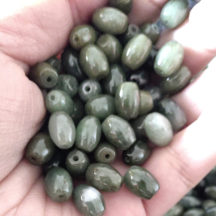 天然翡翠散珠a货米珠转运珠天然缅甸DIY项链手链玉珠子10.5*7.5mm