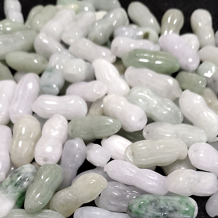 天然翡翠散珠A货 翡翠玉小花生吊坠diy手链脚链项链耳环车挂配件