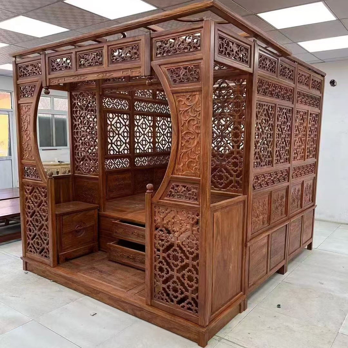 中式实木拔步床北方老榆木明清古典双人八步床仿古雕花踏步架子床